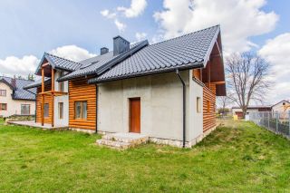 Uroczy | stan deweloperski | technologia tradycyjna
Dom na sprzedaż
Powierzchnia: 214,80 m2
Rok budowy: 2020
CHECHŁO / OLKUSZ